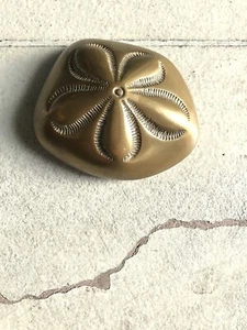 FERMACARTE VINTAGE SCULTURA OTTONE ECHINODERMA PRESSE PAPIER PAPERWEIGHT FIRMATO - Foto 1 di 8