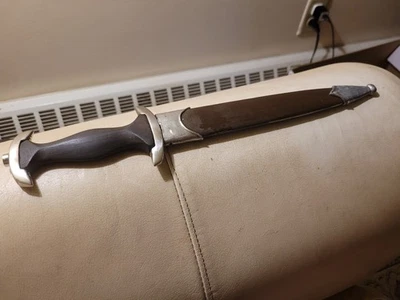 La daga histórica alemana SA. Alemania. Segunda Guerra Mundial. Foto 1 de 4