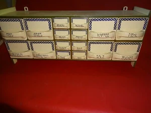 ANTIKE  Gewürzdosen, Gewürzbehälter mit Motiv 16 Stück klein+gross mit Regal - Bild 1 von 4