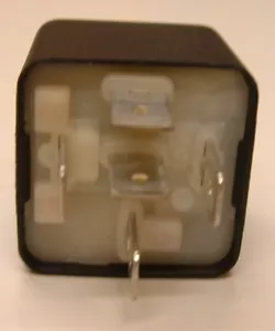 MERCURY MARINER V6 105 135HP 140 JET 150HP 175HP OUTBOARD POWER TRIM TILT RELAY - Picture 1 of 2