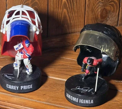 Lote de 2 figuras de acción de hockey MCDONALDS 2009 NHL con máscara casco PRECIO E ORIGINAL Foto 1 de 4