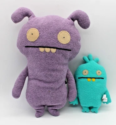 Juego de dos juguetes de peluche UglyDoll púrpura verde azulado pequeños feos Foto 1 de 4