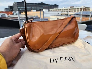 Bolso de mano By Far Rachel charol - Imagen 1 de 9