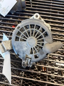 Alternator BUICK LESABRE 03 04 - Picture 1 of 2