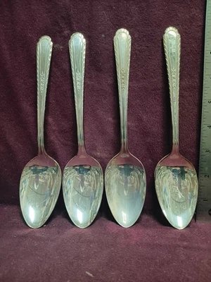 CUCHARA DE SERVIR Holmes & Tuttle Silverplate WENTWORTH 4 piezas 8 1/4" sin monograma Foto 1 de 4
