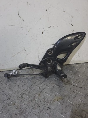 Suzuki GSX1300R 2008-2020 HAYABUSA CONJUNTO TRASERO IZQUIERDO CONDUCTOR DE FÁBRICA Foto 1 de 4