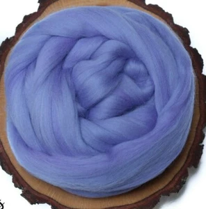PERIWINKLE - Lana Merino itinerante, parte superior peinada, para hilar, fieltro nuno - 2 oz - Imagen 1 de 3