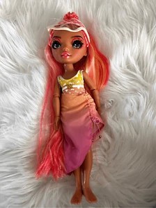 Muñeca Rainbow High - Pacific Coast Simone Summers RARA - Imagen 1 de 4