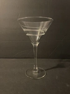 MARTINI Glass 8-Ounce Etched Swirl Barware 7.5 tall Stemware - Picture 1 of 4