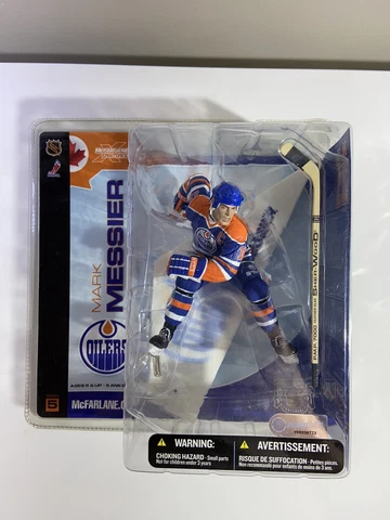 Mark Messier in Blue Jersey Edmonton Oilers NHL McFarlane Series 5 Figure 2003 Cover