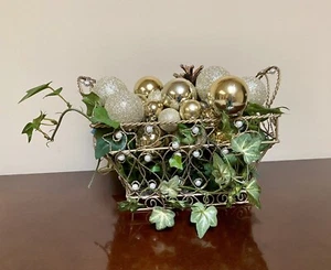 Sparkly Gold & Pearl Wire Basket with Gold Balls, Ivy and Acorns - Picture 1 of 8