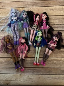 Monster High G3 Core Refresh Lot Draculaura 2022 Skulltimate Secrets Twyla - Picture 1 of 11
