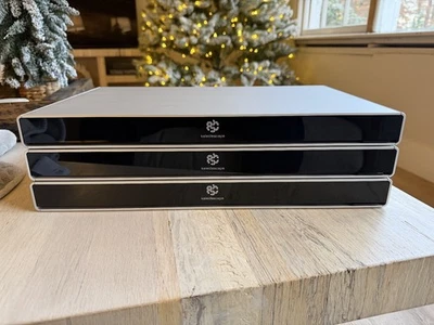 Reproductor/Servidor Kaleidescape Strato S 6 TB - Excelente Forma - Unidad 2 de 3 Disponible Foto 1 de 4