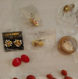 20 paia di orecchini vintage - Foto 1 di 8