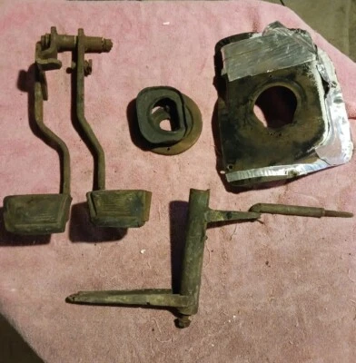 Pontiac GTO 1966 Lemans embrague y pedal de freno barra en Z piso joroba bota/anillo Foto 1 de 4