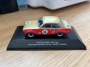 Ford Escort MK 1 doble cámara Frank Gardner 1968 modelo campeón BTCC fundido a presión 1/43 - Imagen 1 de 3