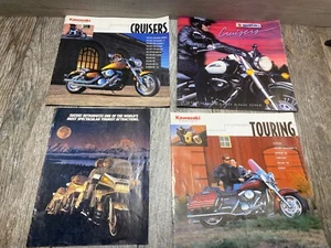 Lote de 4 folletos y materiales de venta de motocicletas Kawasaki vintage touring - Imagen 1 de 10