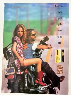 Anuncio impreso de publicidad de motocicleta Musk de Alyssa Ashley Girl on Guys 1994 de colección Foto 1 de 2
