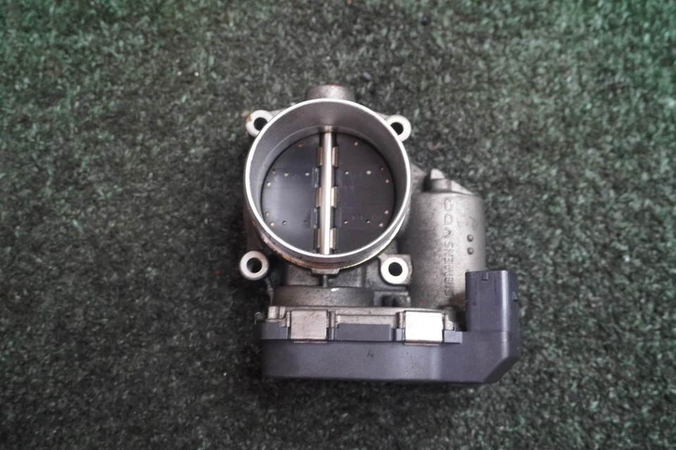 BMW 550i 2009 2010 2011 4,4 L carrocería del acelerador del motor fabricante original 135 k millas A2C53181967 Foto 1 de 4