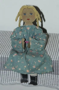 VINTAGE Tin FOLK ART Shelf Sitter Doll EDNA OAR YOUNG - Picture 1 of 3
