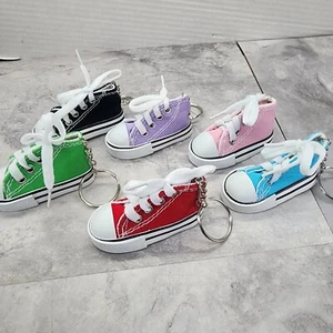 MINI ZAPATOS LLAVERO VARIEDAD COLOR DE ZAPATILLAS LLAVEROS - Imagen 1 de 16