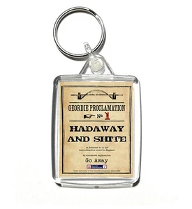 GEORDIE phrase keyring 4.5x3.5cm Newcastle upon Tyne, souvenir, gift. brown ale - Picture 1 of 4