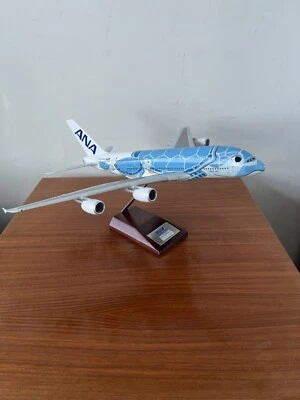 Avión modelo Airbus ANA A380 Flying Honu Foto 1 de 4