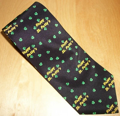Tréboles verdes en negro "Happy St. Patty's" cuello corbata parquet 56,5"L x3,6"W (D925) Foto 1 de 3