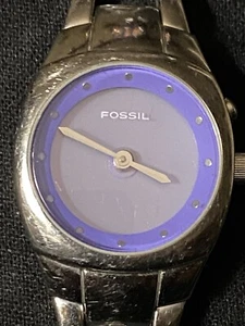 Fossil Watch Womens 33mm Big Tic Purple Silver Tone 30M WR JR 9573 New Battery!! - Picture 1 of 4