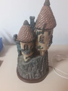 FIGURA CASTILLO ILUMINADO - Imagen 1 de 14