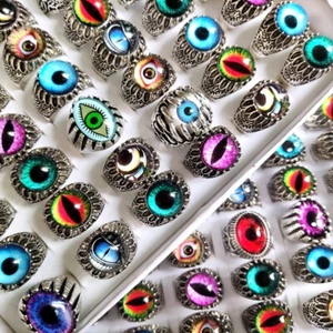 Lote a granel de 50 anillos de ojos mezclados al por mayor hombres mujeres punk anillos de mal de ojo hombre regalo - Imagen 1 de 9
