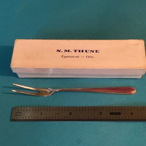 Horquilla vintage casi nueva Thune Sterling Guilloche Oliva/Encurtido OSLO NORWAY CAJA ART DECO - Imagen 1 de 6