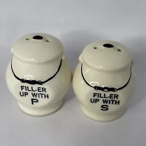 Vintage Japan Salt & Pepper Shaker Set Ceramic Pot Jug - Picture 1 of 6