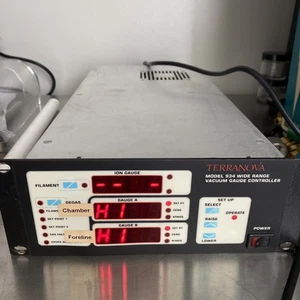 Terranova T-934-TC Vacuum Gauge Controller Powers On - Picture 1 of 8