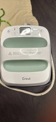 Cricut EasyPress Only 2 Embossing Machine - Image 1 of 2