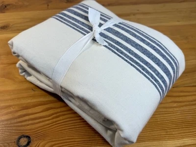 Полосатая затемняющая занавеска Pottery Barn 50 x 96 дюймов Riviera, темно-синяя - Изображение 1 из 4