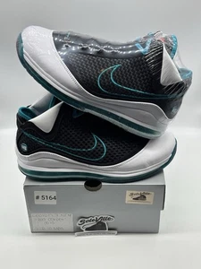 Size 10 - Nike Air Max LeBron 7 Retro QS 2019 Red Carpet - Picture 1 of 5