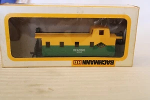HO Scale Bachmann, Cupola Caboose, Reading Lines, Green & Yellow, #9355 -- 1050 - Picture 1 of 3