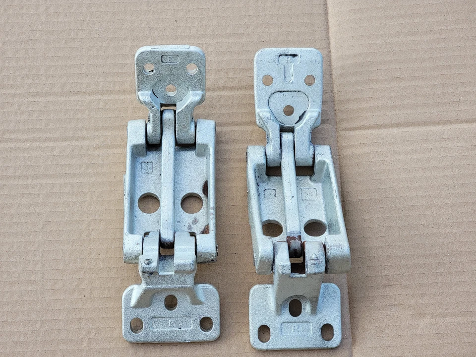 PARA MERCEDES SPRINTER W906 2007-2018 BISAGRA PUERTA TRASERA SUPERIOR DODGE PASAJERO DERECHO Foto 1 de 3