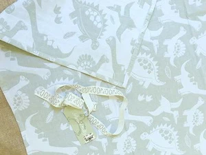 COPERTA BAMBINO JACQUARD LUSSO VICOLO PAVONE $125 NUOVA CON ETICHETTE 100% COTONE SALVIA DINOSAURI - Foto 1 di 11