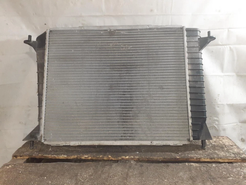 Used Radiator fits: 1995 Ford Thunderbird 8-280 4.6 Grade A - Изображение 1 из 4