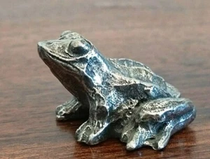 Figurine étain Michel LAUDE: GRENOUILLE ETAIN MASSIF (XXeme signé) 2 - Imagen 1 de 1