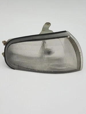 Conjunto de luz de estacionamiento transparente del lado del pasajero delantero derecho Toyota Camry 1992-1994 Foto 1 de 4