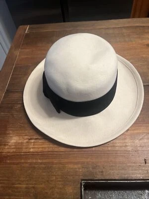 Vintage BETMAR Hat Rolled Brim Bucket Fedora Cream With Black Bow New With Tags Foto 1 de 4