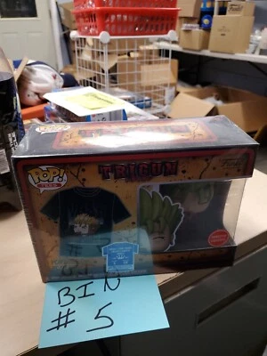 Pop! (2023) Tees TRIGUN: (1) Small T-Shirt & VASH Pop Vinyl Figure  - Image 1 of 4