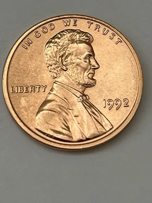 1992-P Lincoln Memorial Uncirculated Cent taken from a United States Mint Set - Image 1 of 4