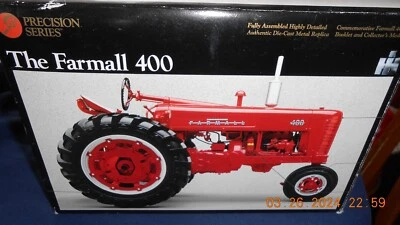 Farmall 400 Precision Series 1/16 Scale Die-Cast Tractor New in Box See Pics - Image 1 of 4