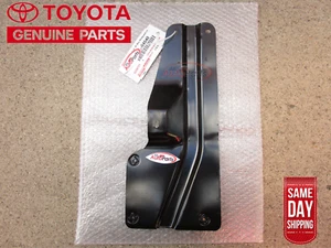 95 - 04 TOYOTA TACOMA REAR LEFT SIDE MUDGUARD SUPPORT BRACKET OEM BRAND NEW - Picture 1 of 3