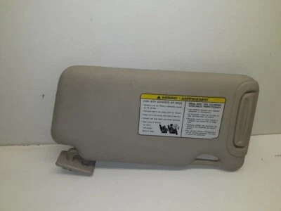 Parasol para conductor LH sin iluminación gris se adapta a Nissan Versa 2016-2019 Foto 1 de 4