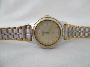Citizen Analog Armbanduhr mit Quarzwerk und Wasserdichtigkeit - Bild 1 von 12